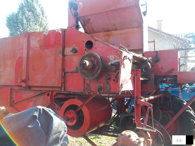 Prodavam Kombajni I Polovni Delovi