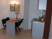 Се продаваат два апартмани и еден стан во центар н