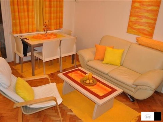 Izdavam Namesten Stan