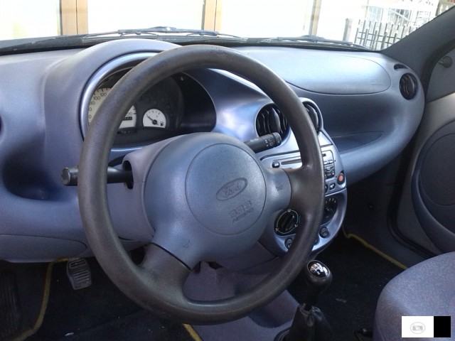 Продавам Ford Ka