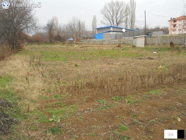 Placevi -nivi Prodavam