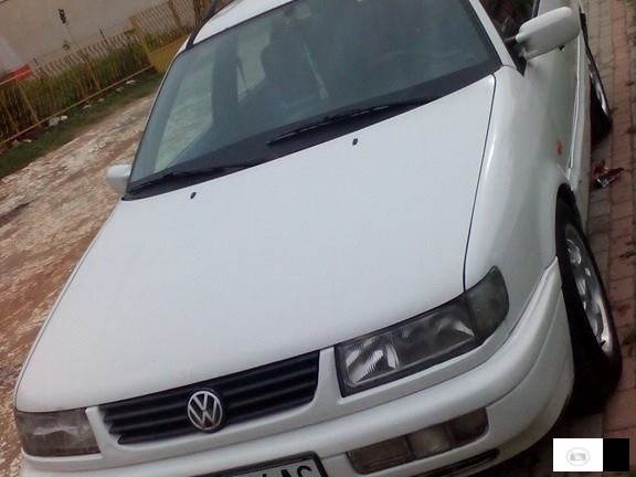 Prodavam  Passat  3 Vo Odlicna Sostojba,ili  Go Me