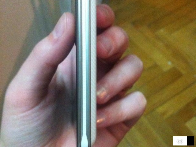 се продава мобилен Lg T 385