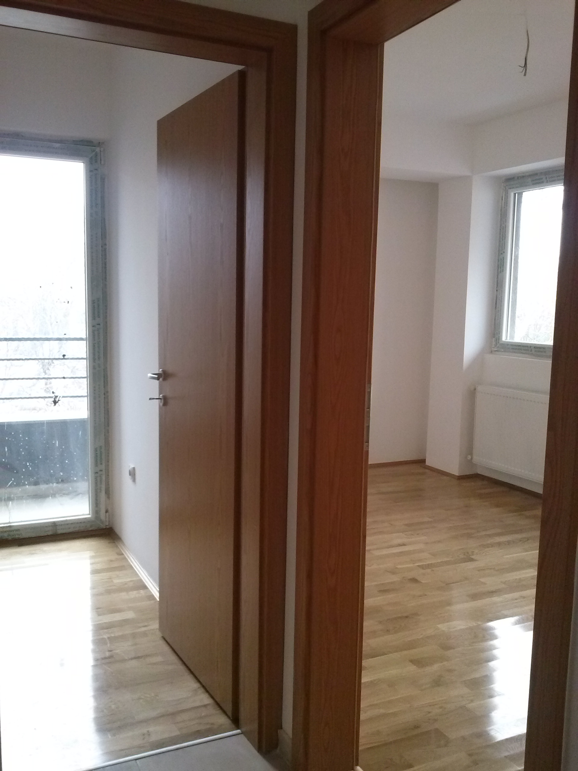 Се продава стан новоградба од 64m2 + 5m2 тераси.