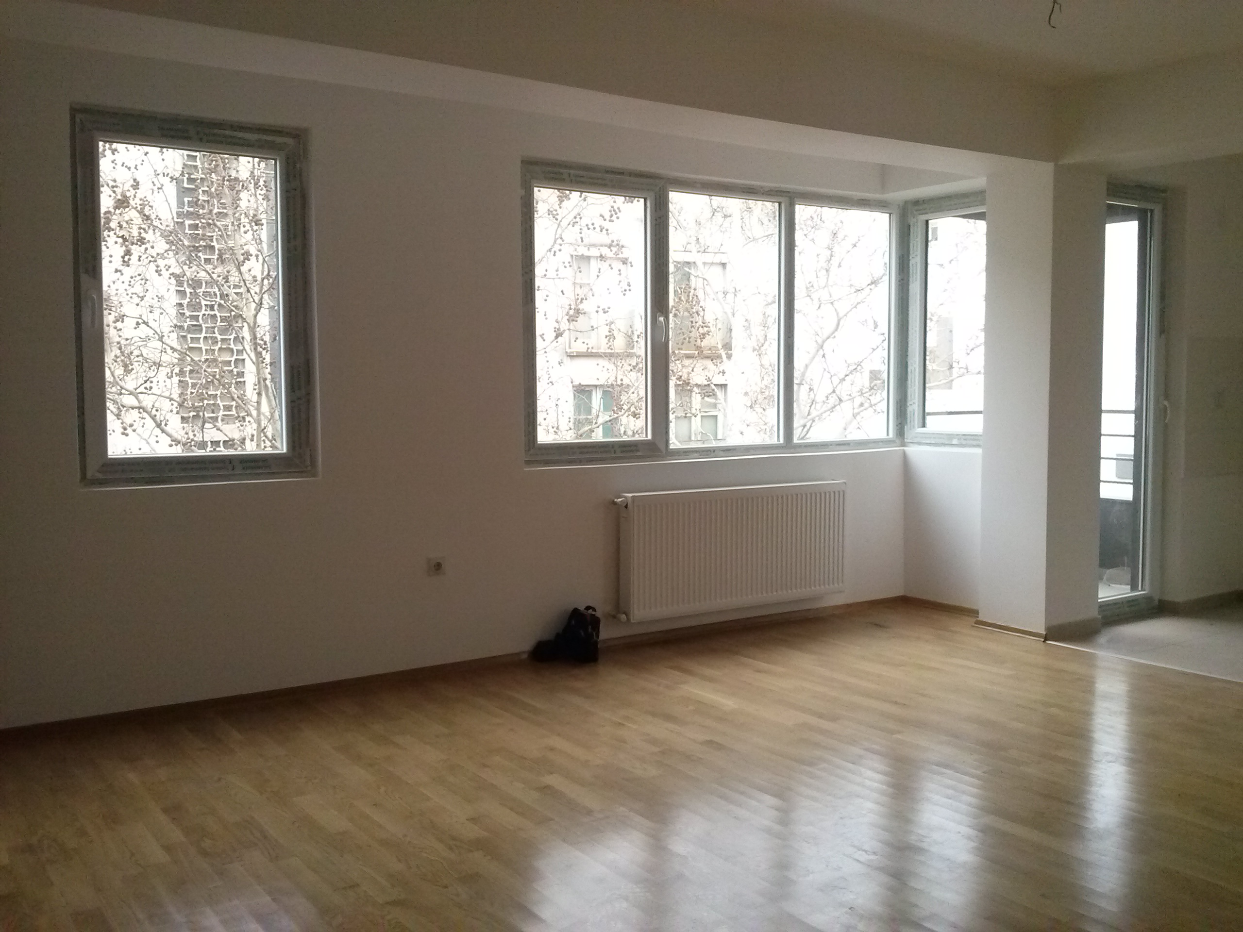 Се продава стан новоградба од 64m2 + 5m2 тераси.