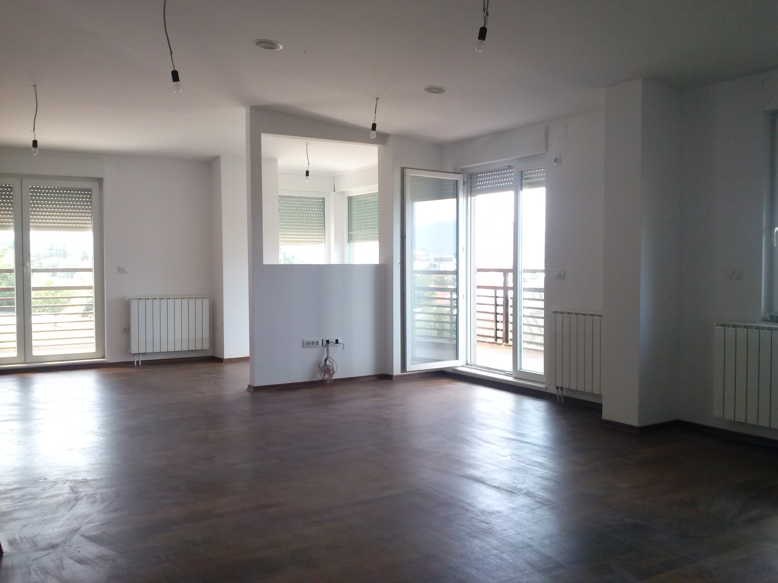 Се продава нов стан од 155m2+45m2 тераси во Порта 