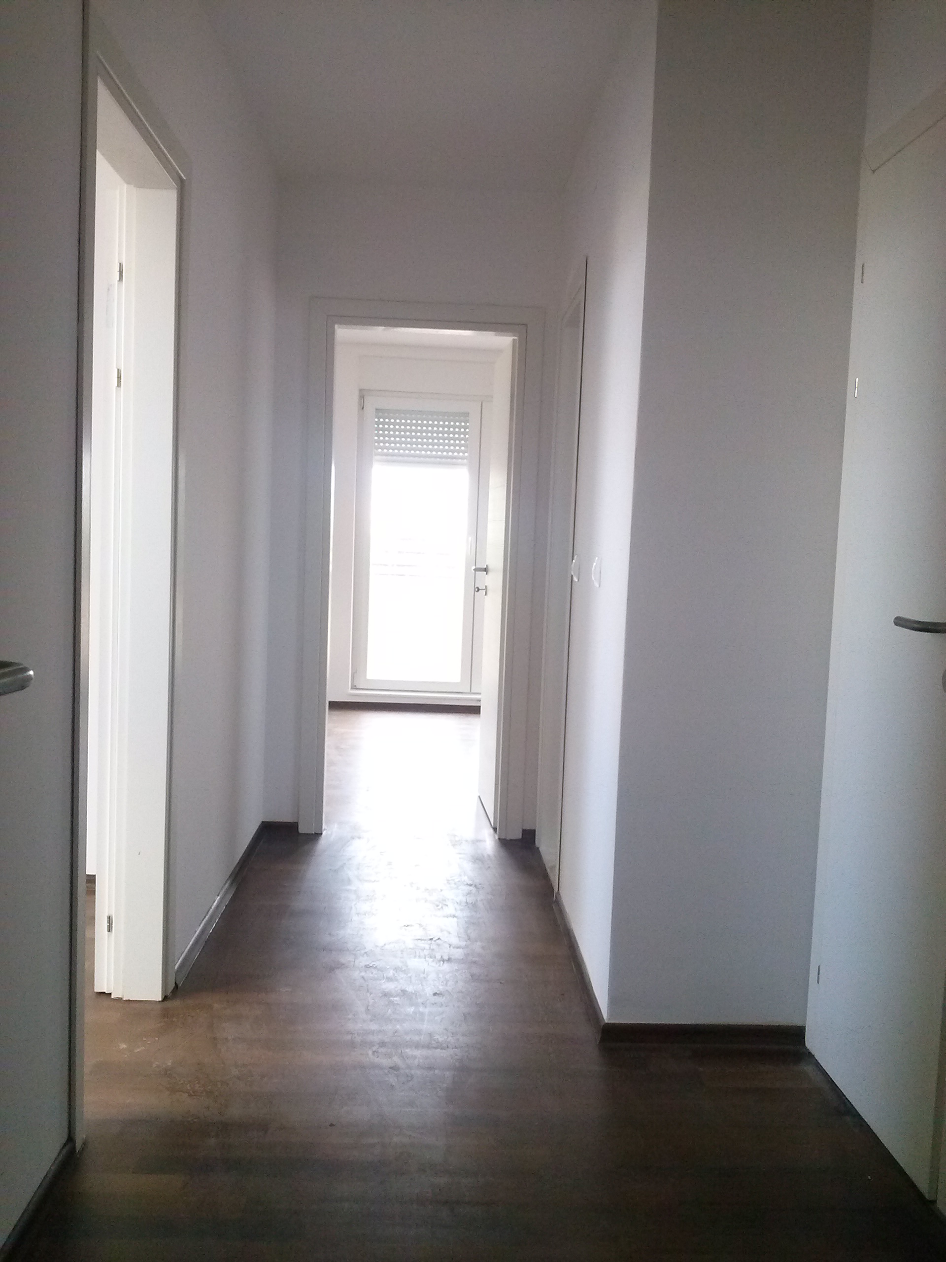 Се продава нов стан од 155m2+45m2 тераси во Порта 