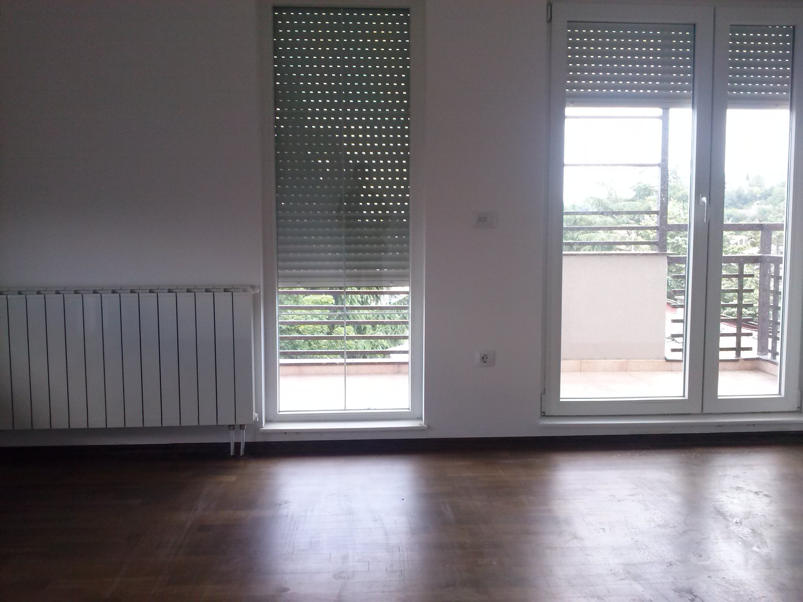 Се продава нов стан од 155m2+45m2 тераси во Порта 