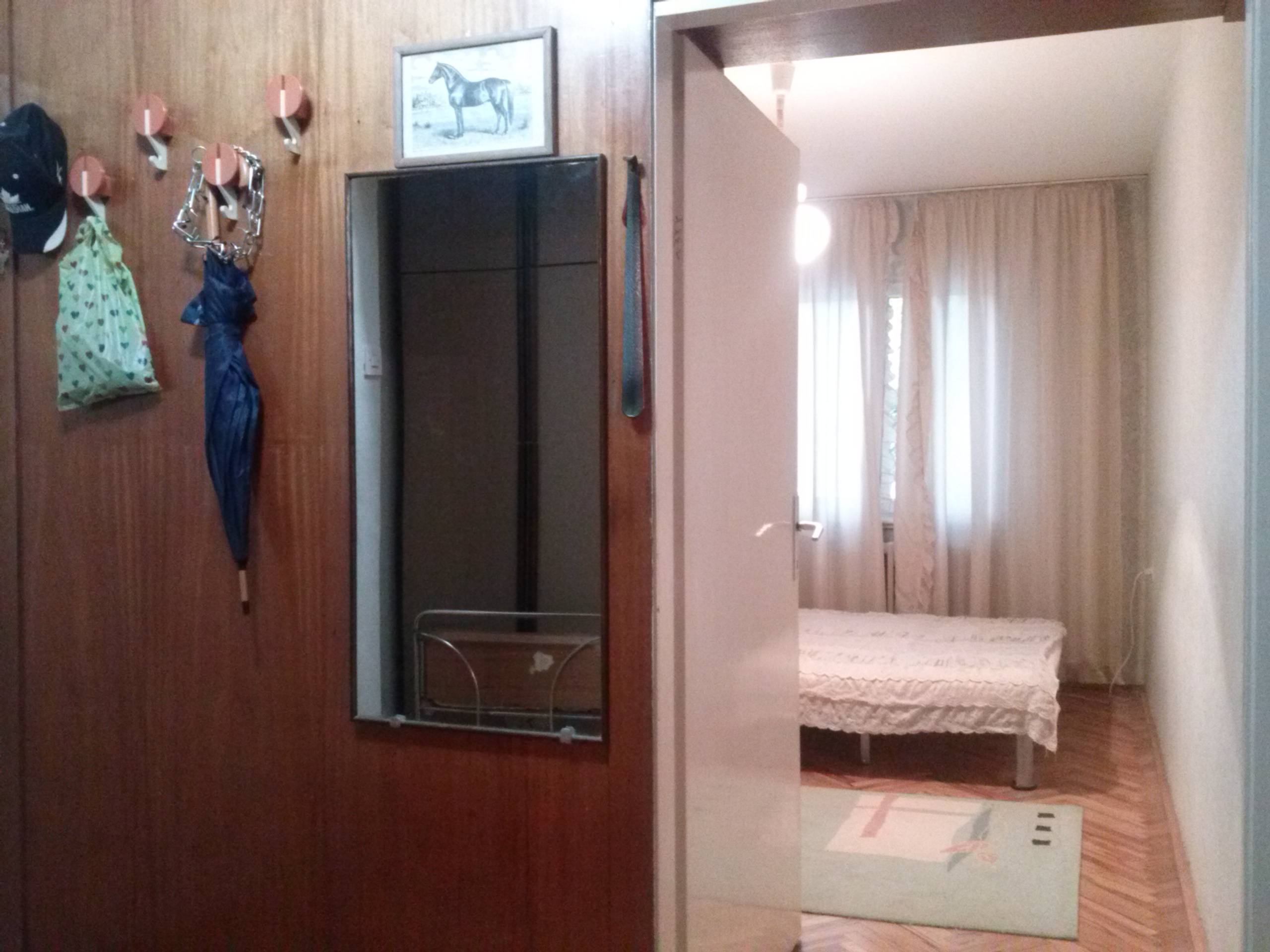 Се продава стан од 79m2 7m2 тераса и подрум од 6m2