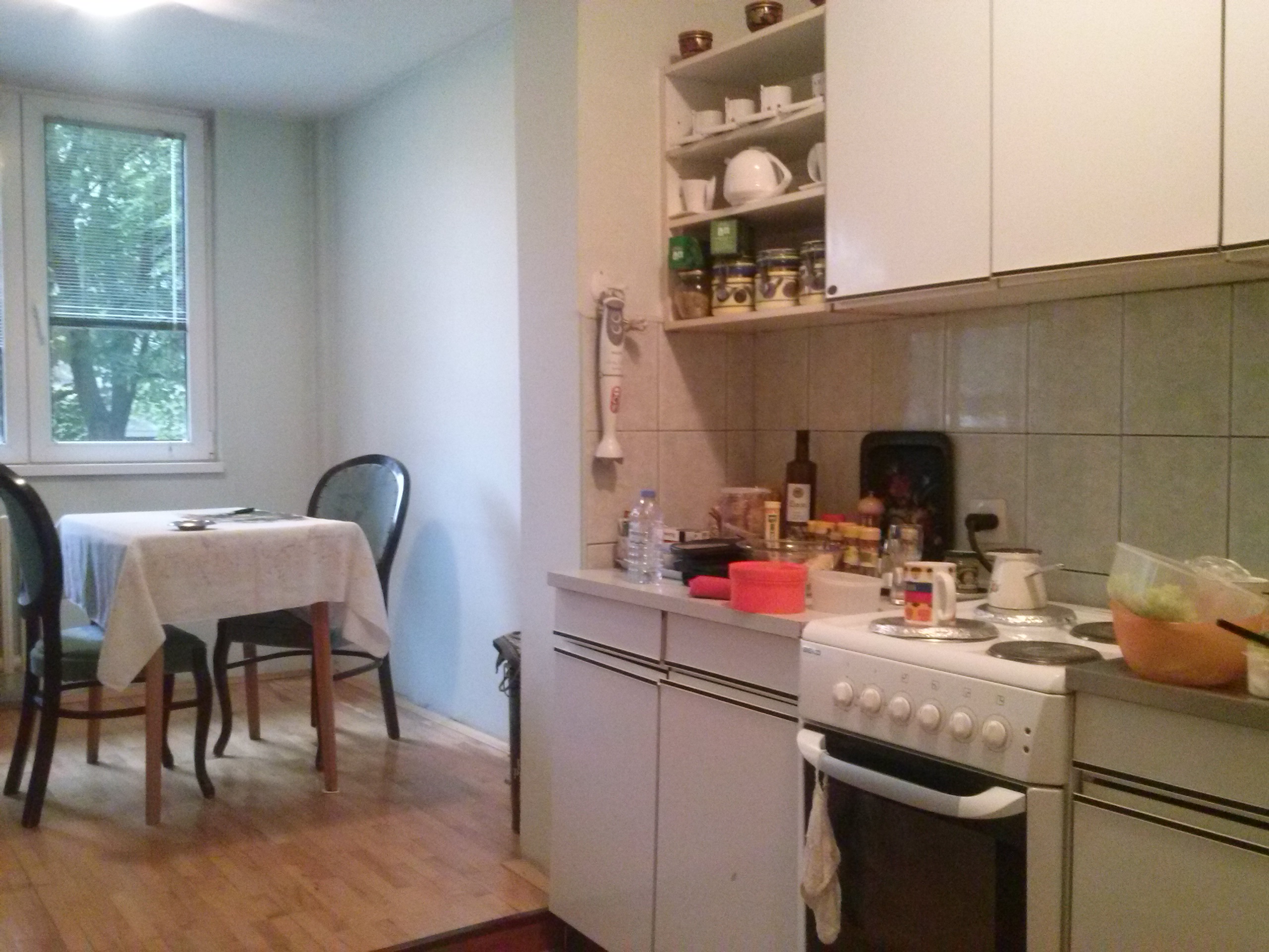 Се продава стан од 79m2 7m2 тераса и подрум од 6m2