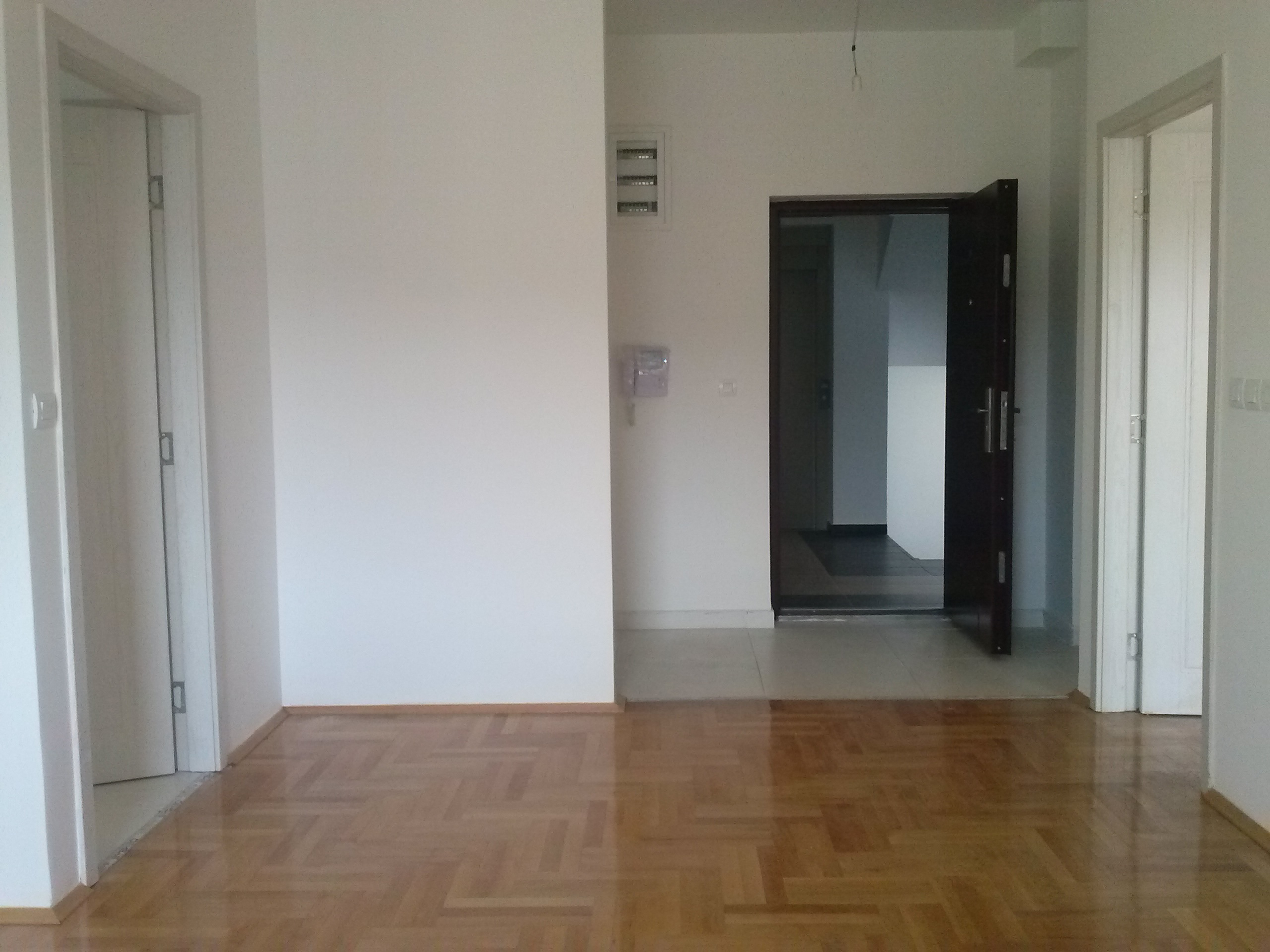 Се продава ексклузивен стан до Прецедателската Рез