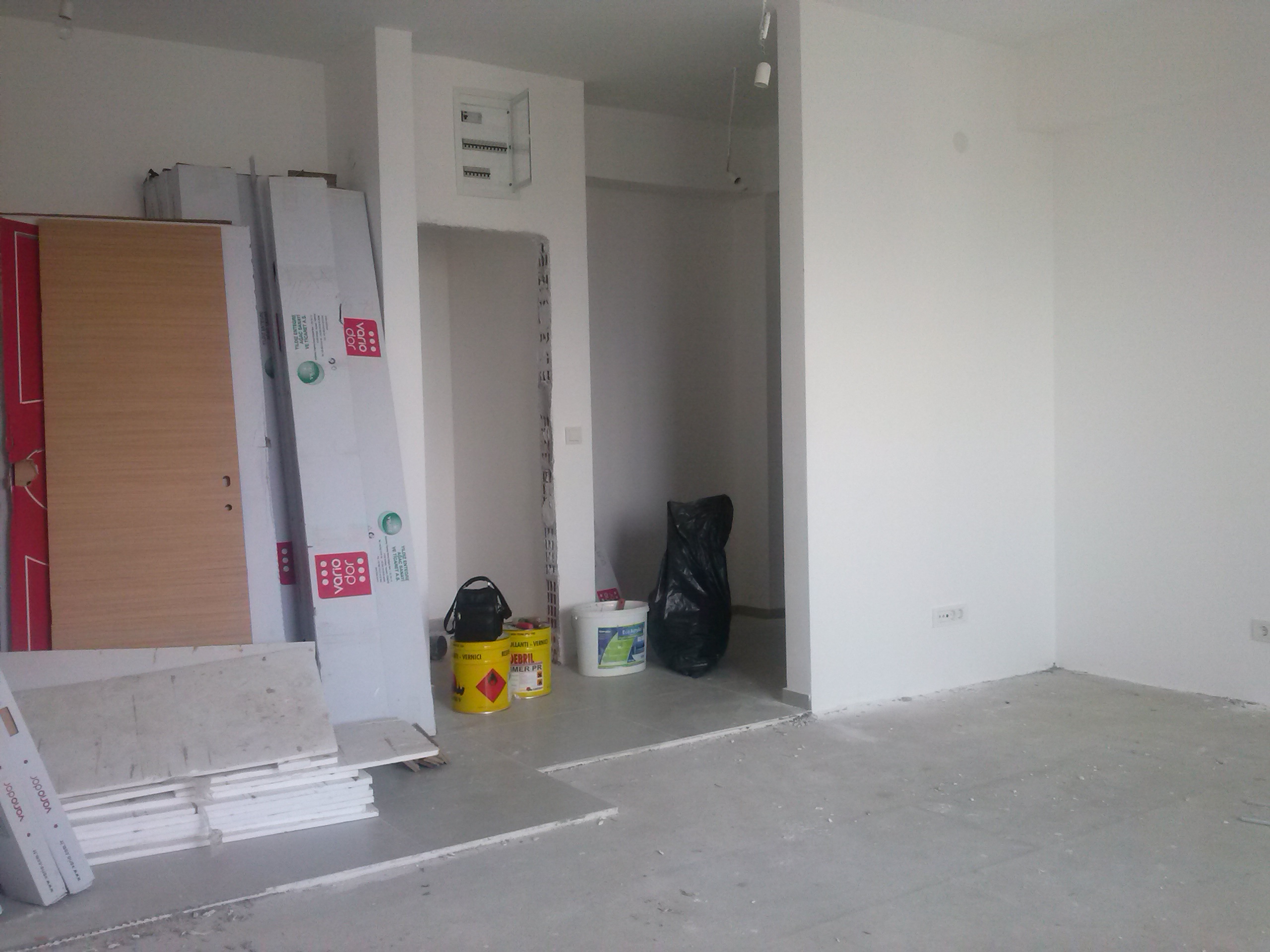 Се продава нов стан од 79m2 во населба Каропш 3"Ле