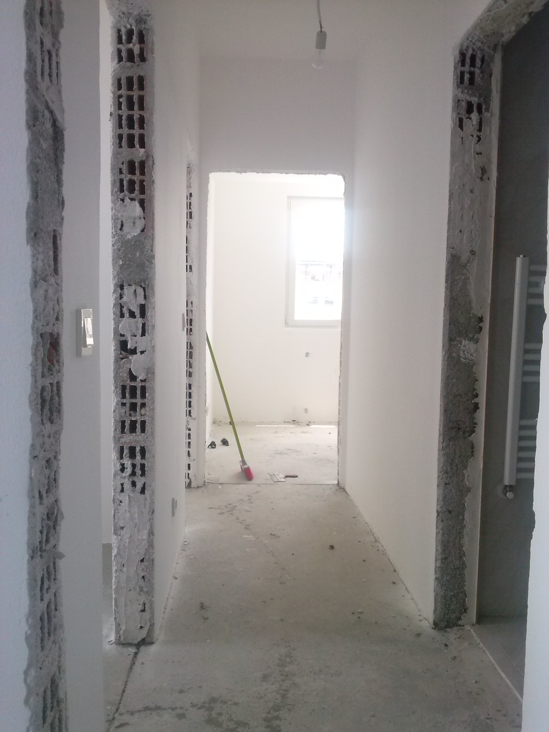 Се продава нов стан од 79m2 во населба Каропш 3"Ле