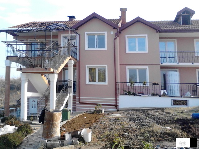 Se Izdava 90m2 Stan Sproti Fabrika Ohis