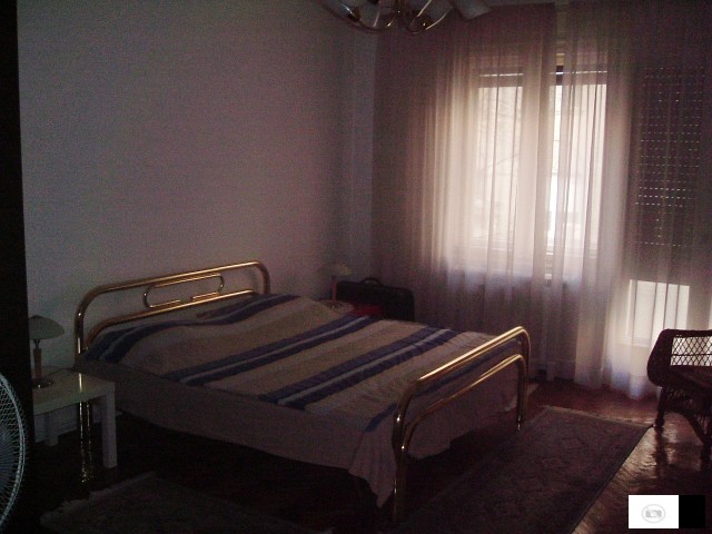 Брачен кревет