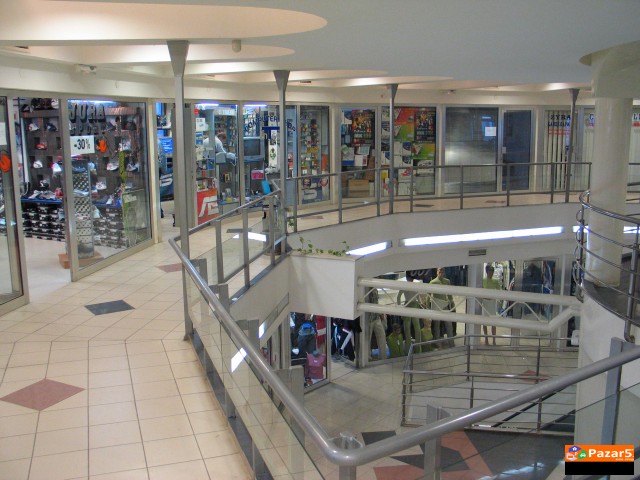 Se Prodava Trgovskiot Centat Coma Mol Struga