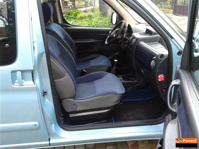 Prodavam Citroen Berlingo 2.0 Hdi Multispace-2004 