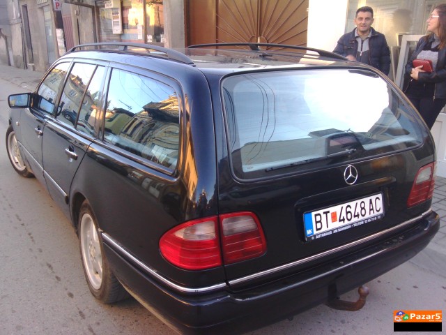 Mercedes E 300 Td-odlicen