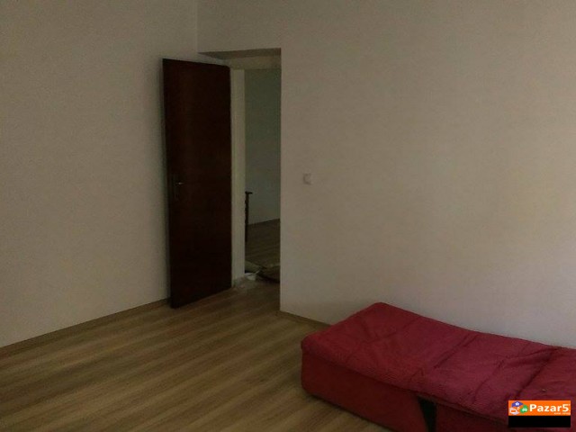 Stan Vo Kuka So Zaseben Vlez Vo Crnice