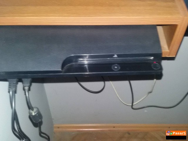 Se Prodavaat 5 Sony Ps3 So 16 Racki