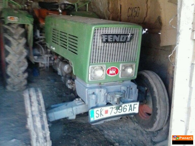 Prodavam Dva Traktori