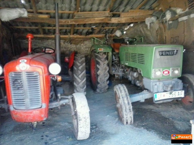 Prodavam Dva Traktori