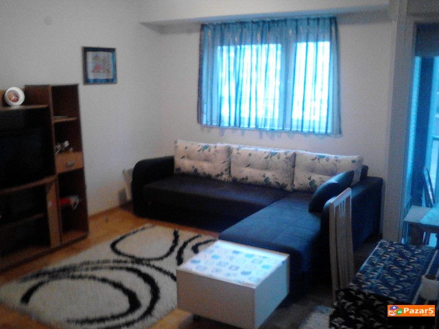 Se Izdava Stan Vo Novo Lisice