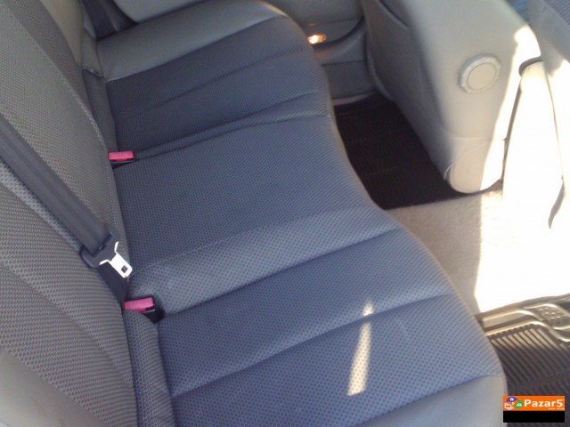 Prodavam Megane 1.9dci 120ks 6br -04 