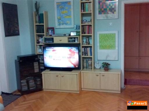 Се продава стан од 100 м2 и 12 м2 тераса -- Чешма