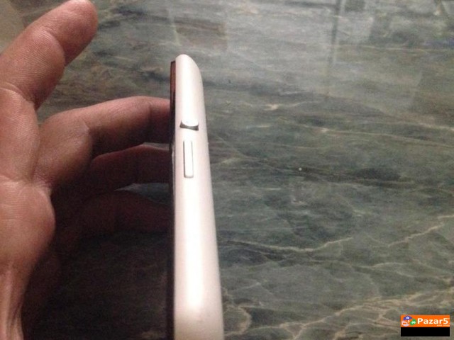 Продавам Sony Xperia E4g