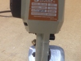 Се продава машина Yuki за кроење постава