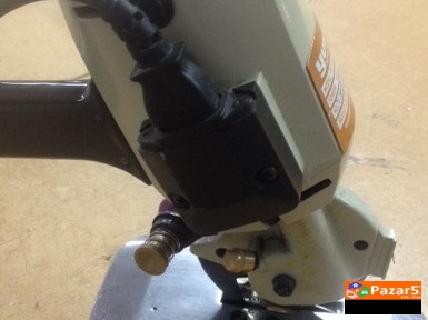 Се продава машина Yuki за кроење постава