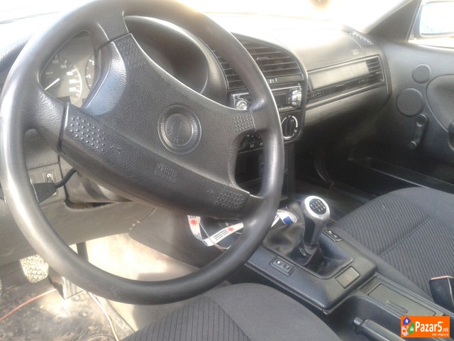 Se Prodava Bmw  325 Td Mozi Zamena Za Golf4 Benzin