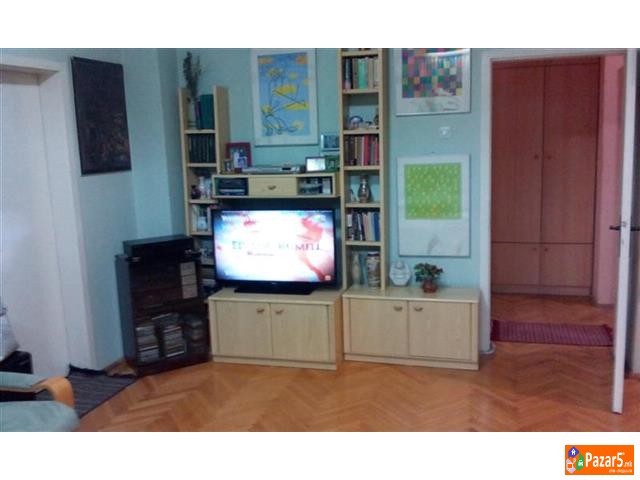 Се продава стан 96 м2