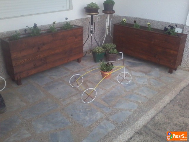 Izrabotka Na Drveni Zardinjeri    Bunari