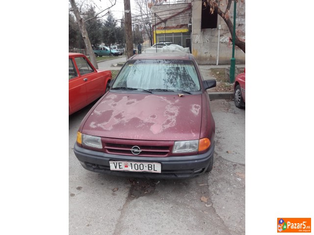 Prodavam Opel Astra