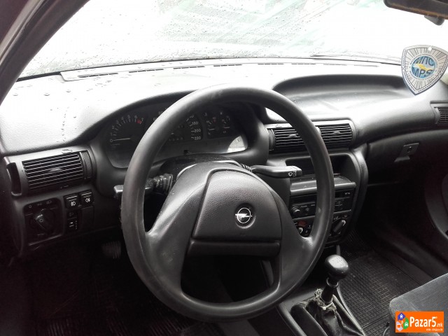 Prodavam Opel Astra