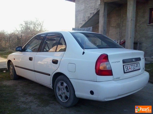 Hyundai Accent Plin