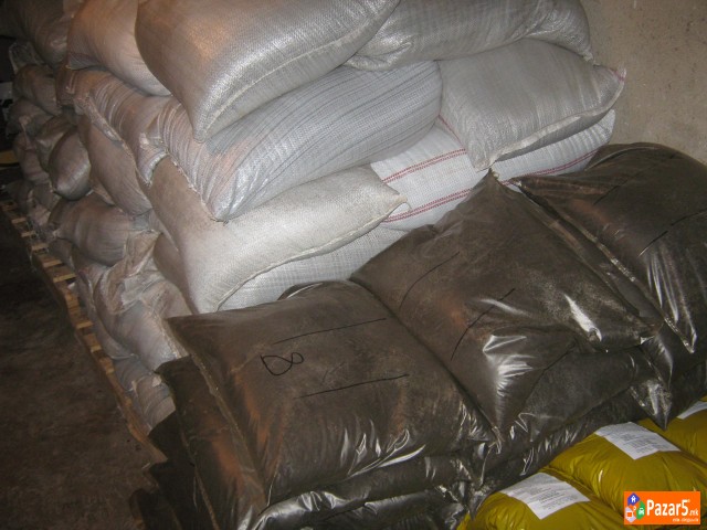 БИОХУМУС 100% ОРГАНСКО ЃУБРИВО