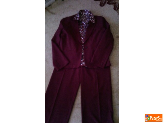 Костими,комплети одлично сочувани