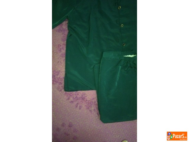 Костими,комплети одлично сочувани