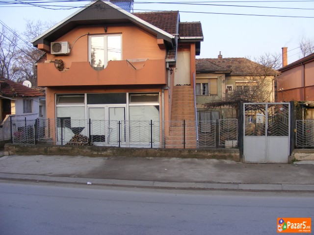  Dve Kuki Od 400m2 Vo Kumanovo