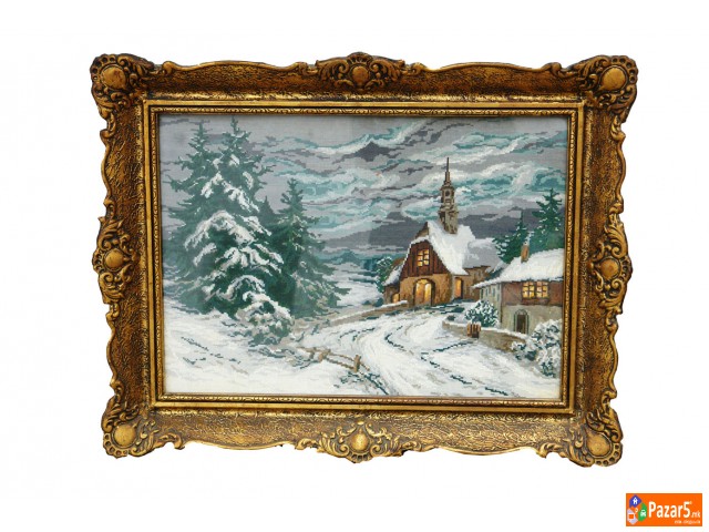 Црквата во снег-