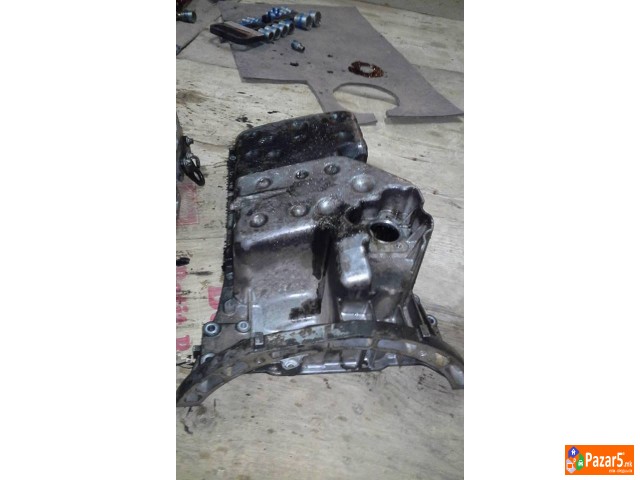 Delovi Mercedes C220 W203  2001g