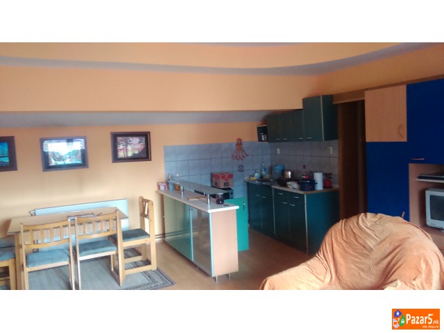 СЕ ИЗДАВА СПРАТ ОД КУЌА КОЗЛЕ/se Izdava Sprat Kozl