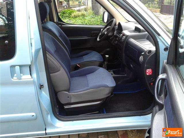 Prodavam Citroen Berlingo 2.0 Hdi Multispace-2004