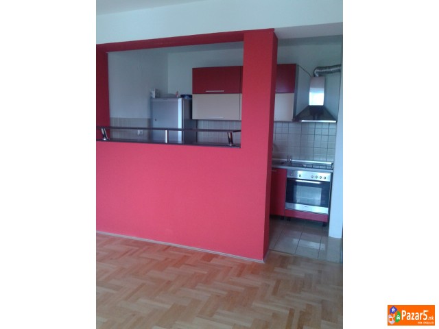 Се продава стан во Мичурин