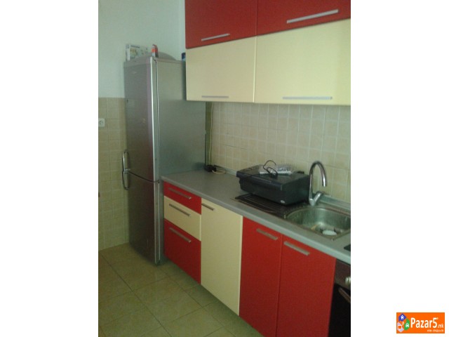 Се продава стан во Мичурин