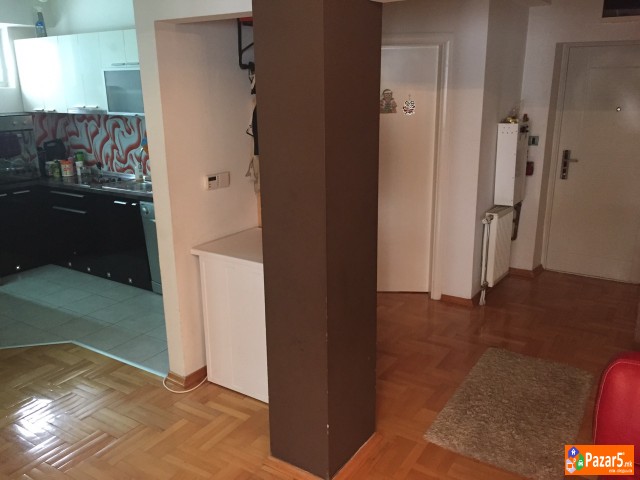 Се продава стан 76м2 во Црниче