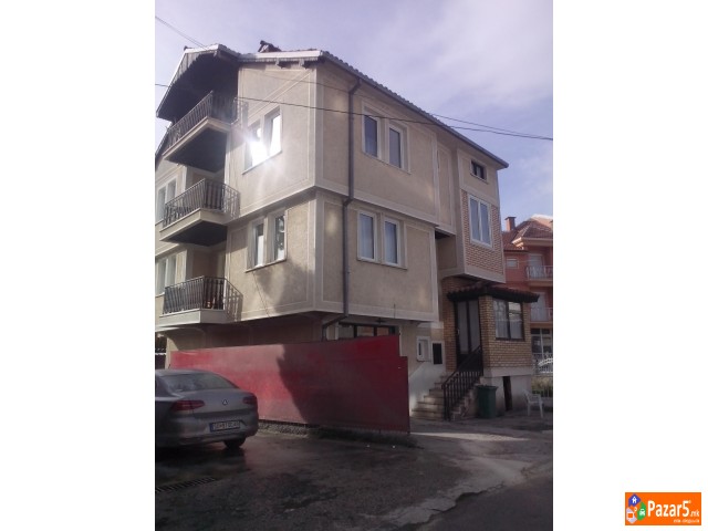 Prodavam Kuka Vo Centarot Na Struga